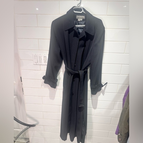 Apropos by Acorable Junior Jackets & Blazers - Apropos par Acorable Junior Black Long Trench Coat w/ Side Slits | 13/14